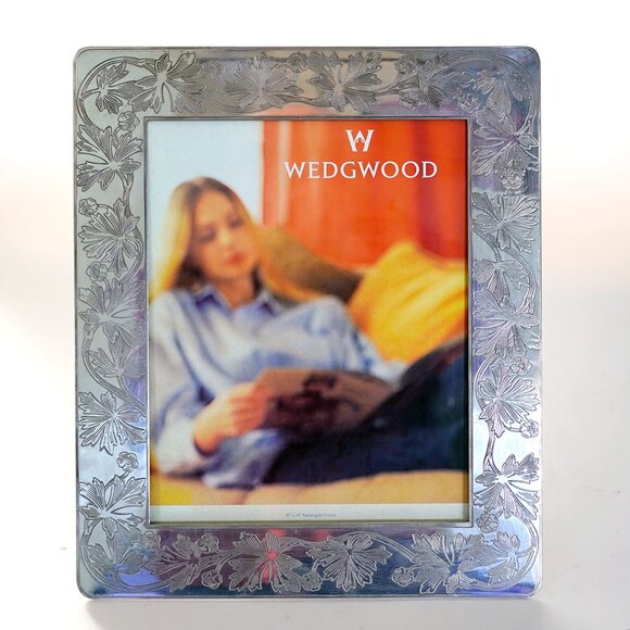 Wedgwood silver-plated picture frame - Picture 1 of 5